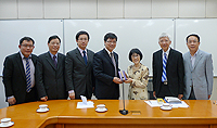The delegation visits Hong Kong Institute of Asia-Pacific Studies